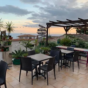 https://hostel-taormina.sicilyhotelsitaly.net