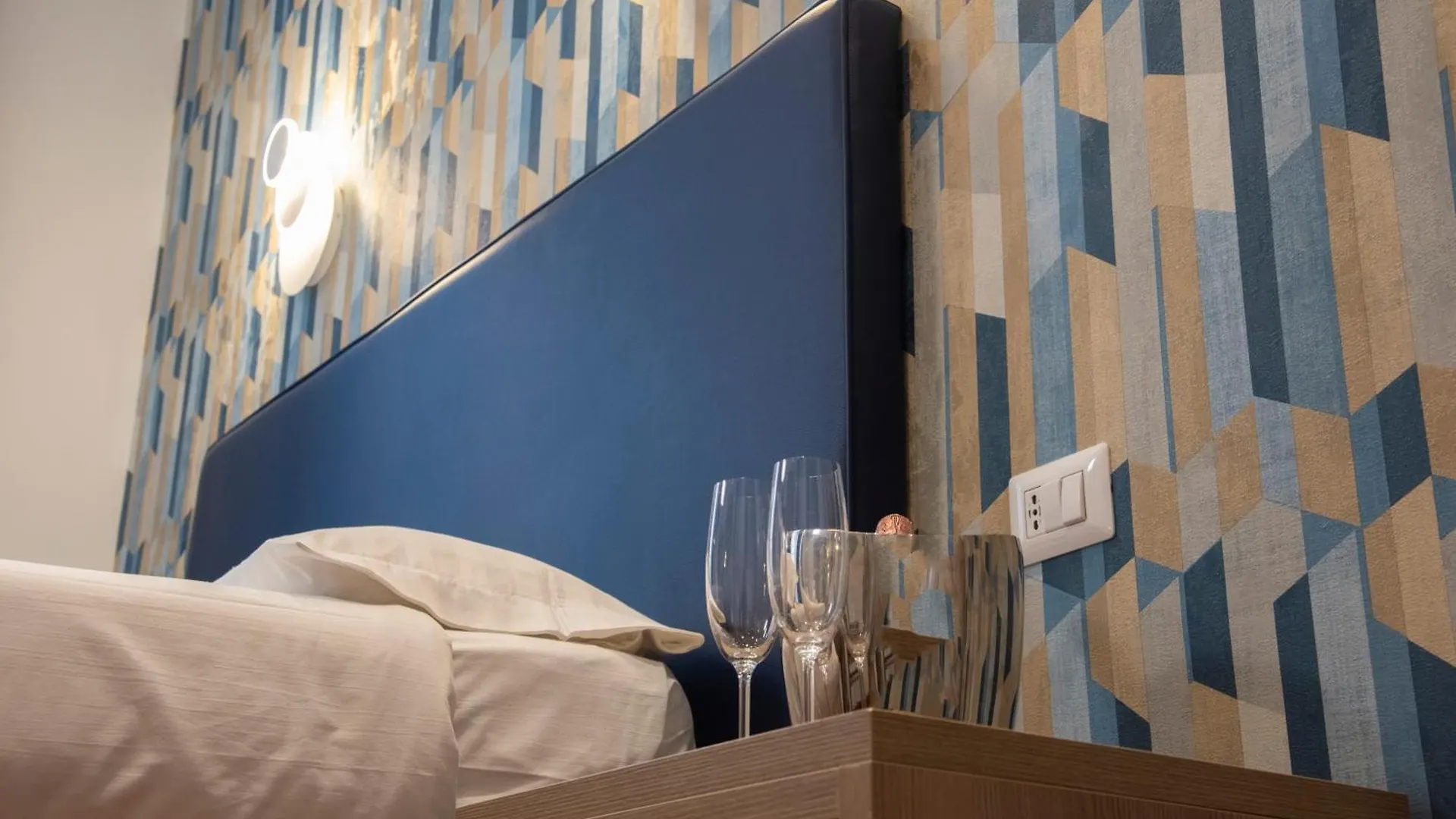 La Grande Bellezza Guest House Rome 2*,  Italy